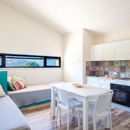 Ulivo Blu Holiday Homes 卡斯泰拉马莱 外观 照片