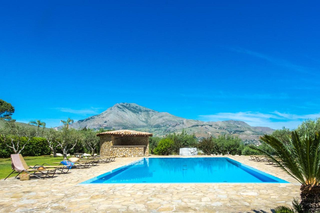 Ulivo Blu Holiday Homes 卡斯泰拉马莱 外观 照片