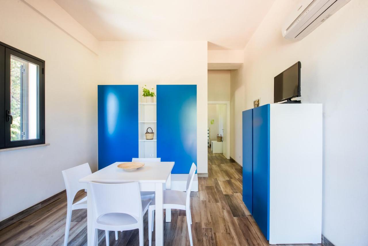 Ulivo Blu Holiday Homes 卡斯泰拉马莱 外观 照片