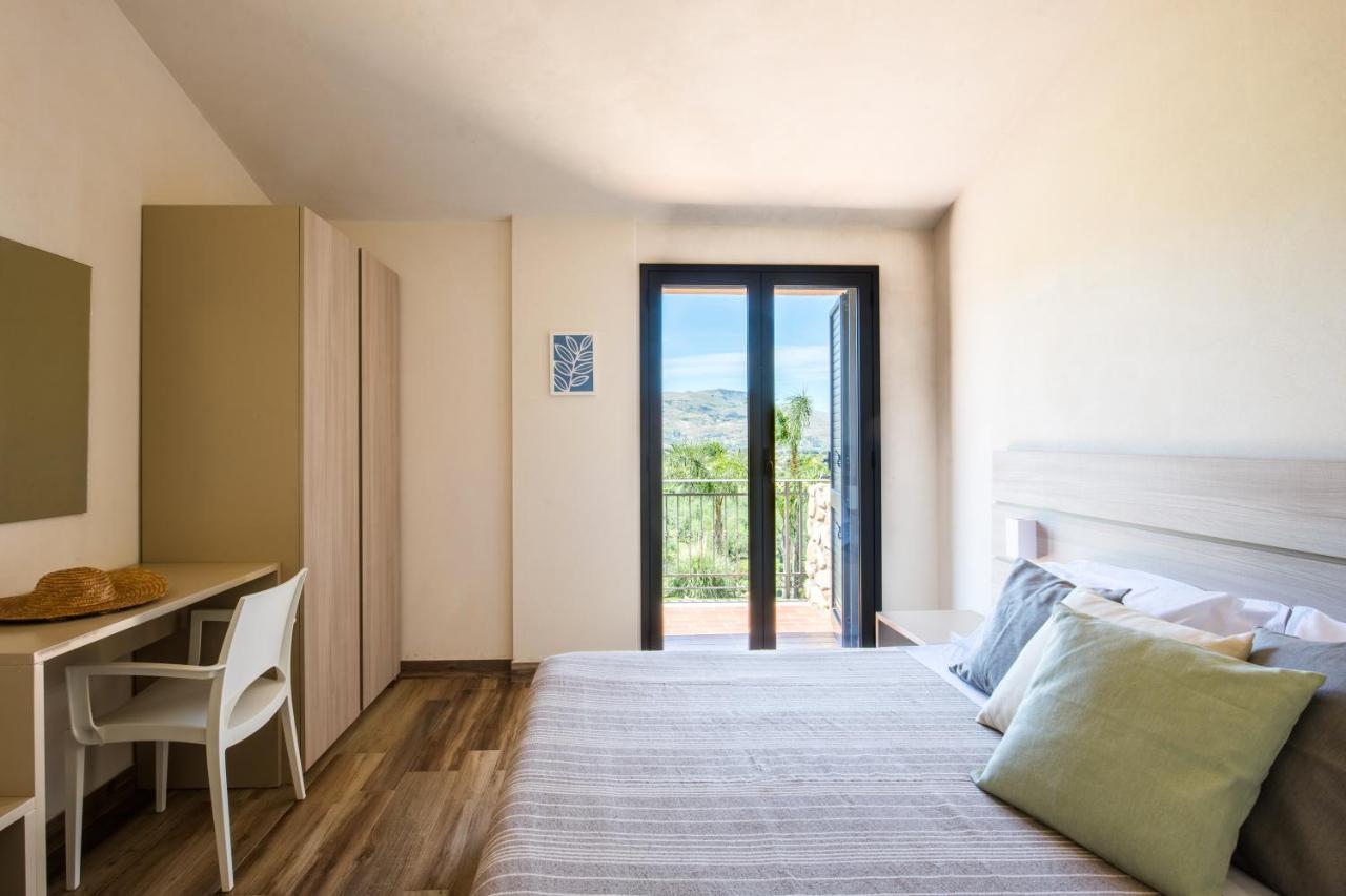 Ulivo Blu Holiday Homes 卡斯泰拉马莱 外观 照片