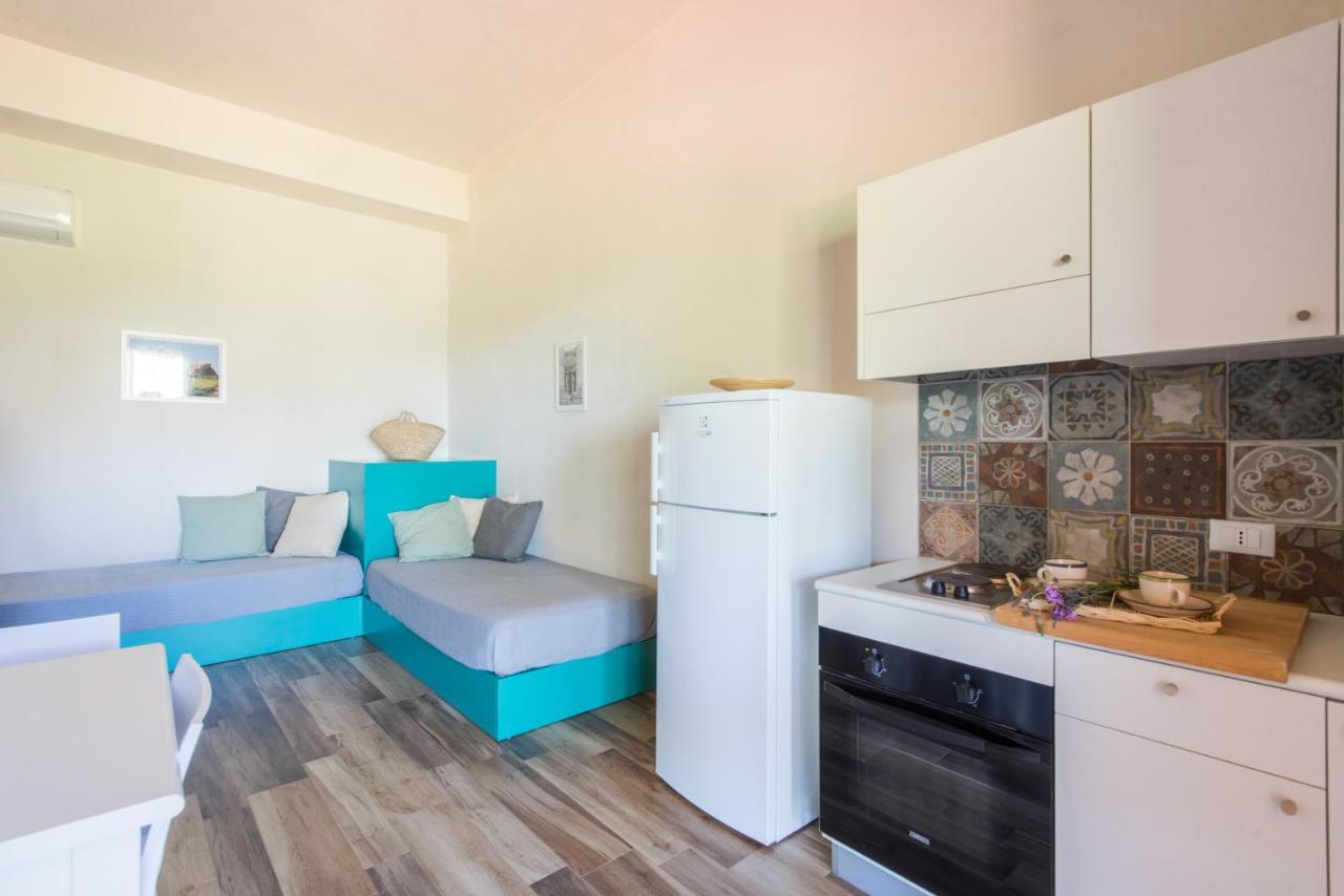 Ulivo Blu Holiday Homes 卡斯泰拉马莱 外观 照片