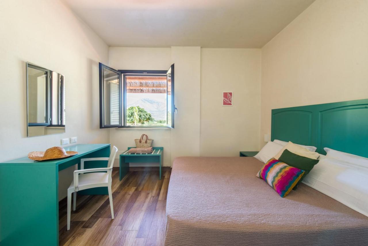 Ulivo Blu Holiday Homes 卡斯泰拉马莱 外观 照片