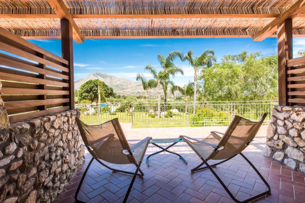 Ulivo Blu Holiday Homes 卡斯泰拉马莱 外观 照片