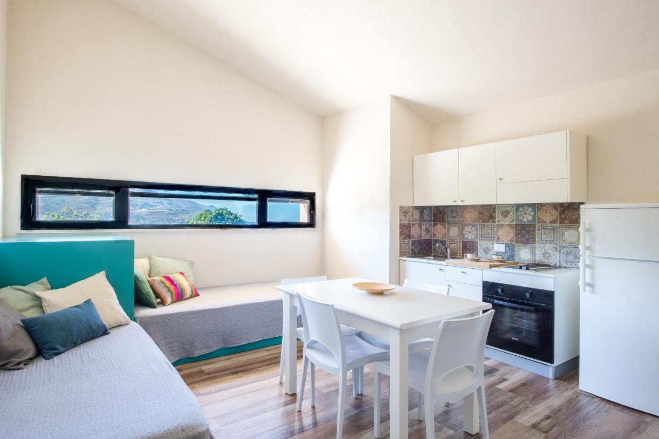Ulivo Blu Holiday Homes 卡斯泰拉马莱 外观 照片