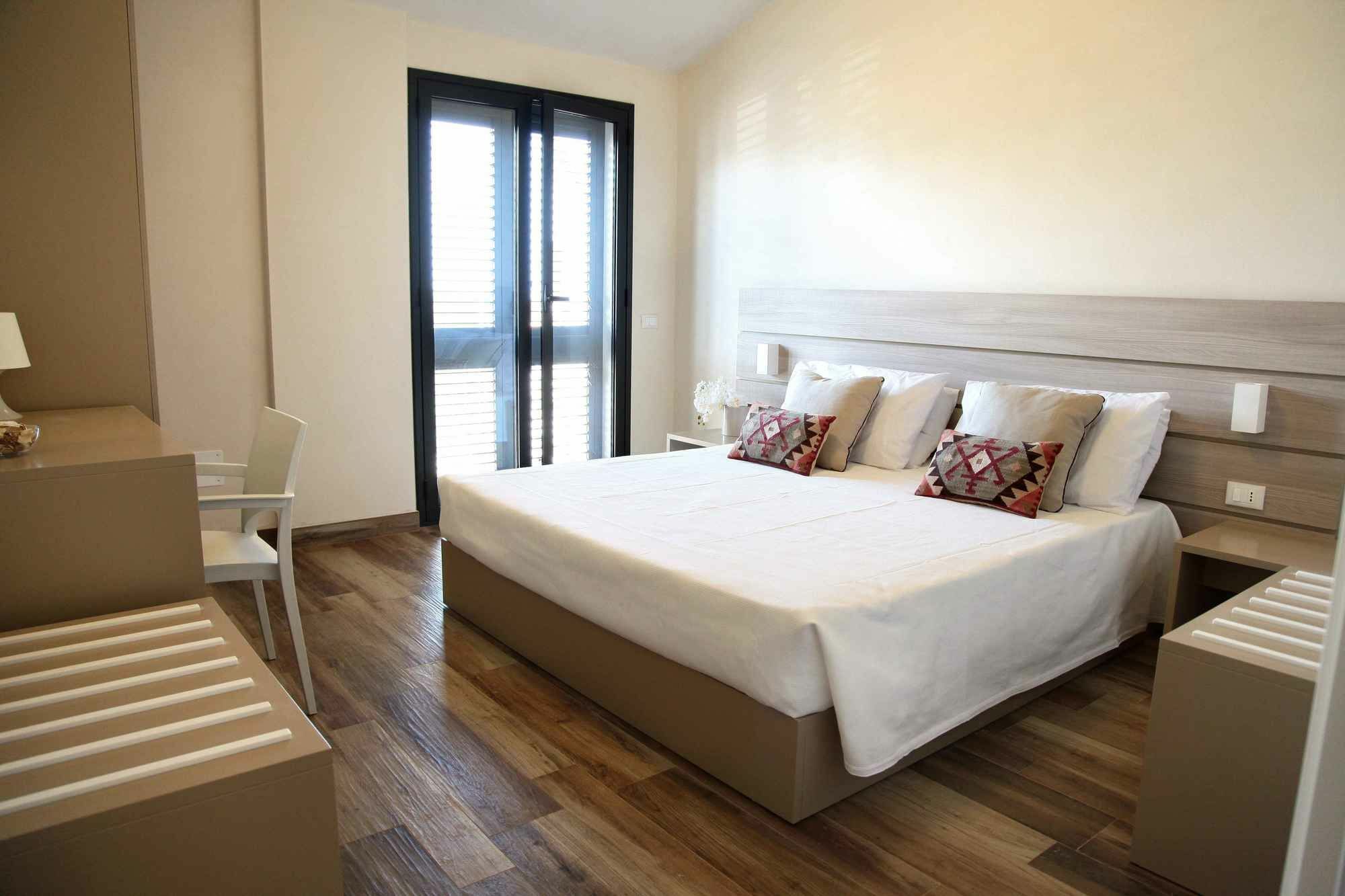 Ulivo Blu Holiday Homes 卡斯泰拉马莱 外观 照片